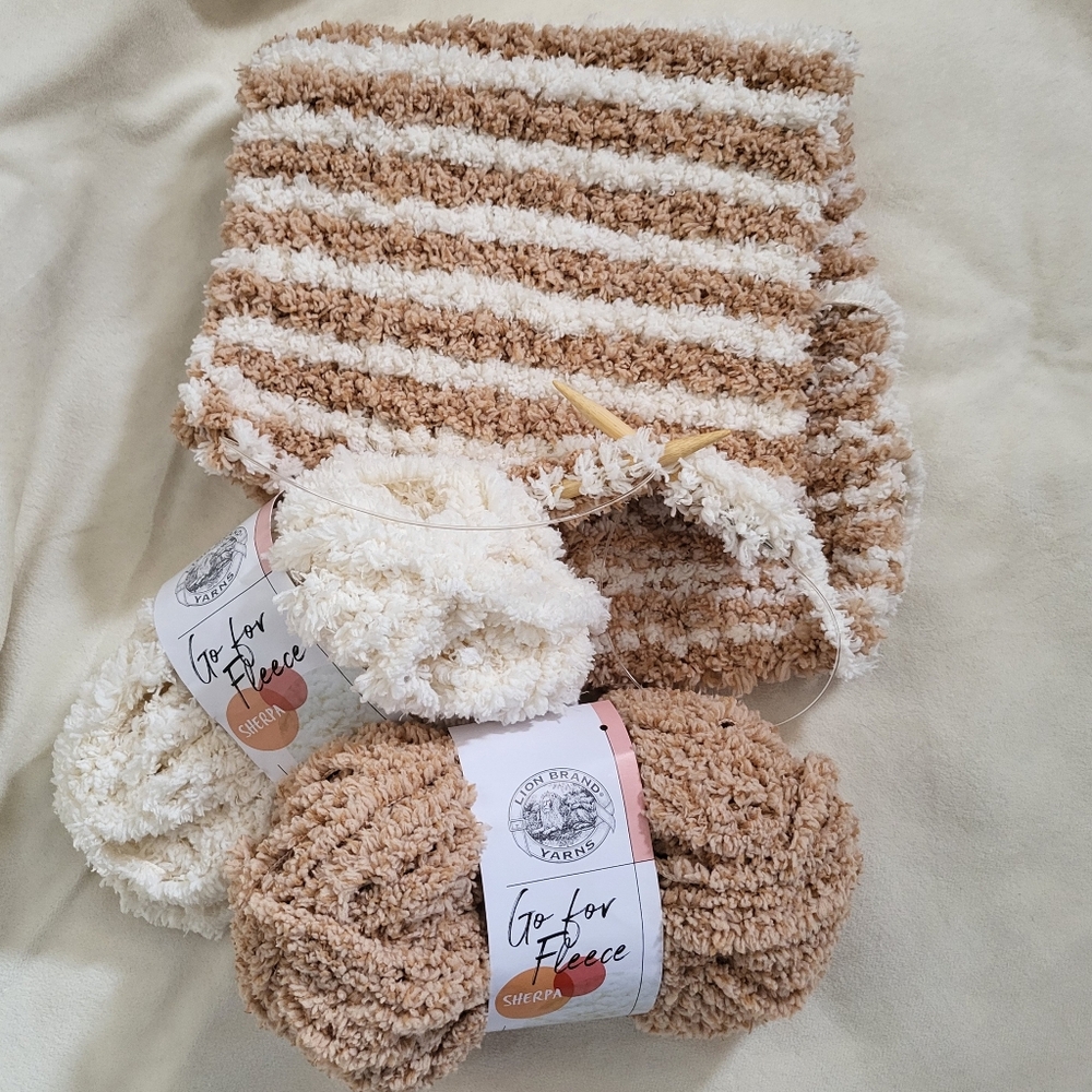 Hand Crafted oversized unisex striped tan cream chunky knit scarf 86 in × 11 in - Picture 5 of 9